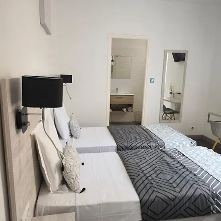 L'alsace 2* ناربون