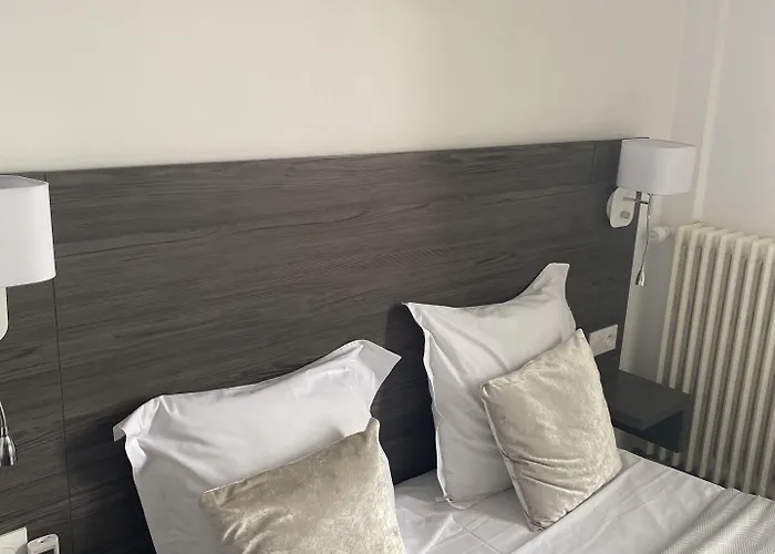 Hotel L'alsace-gare Sncf Narbona